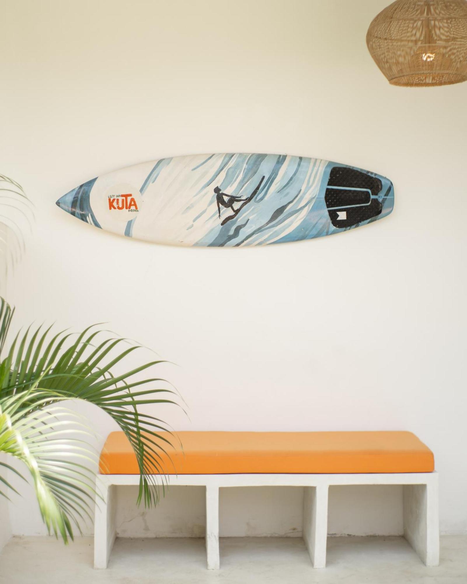 Lost Inn Kuta Capsule Hostel Экстерьер фото
