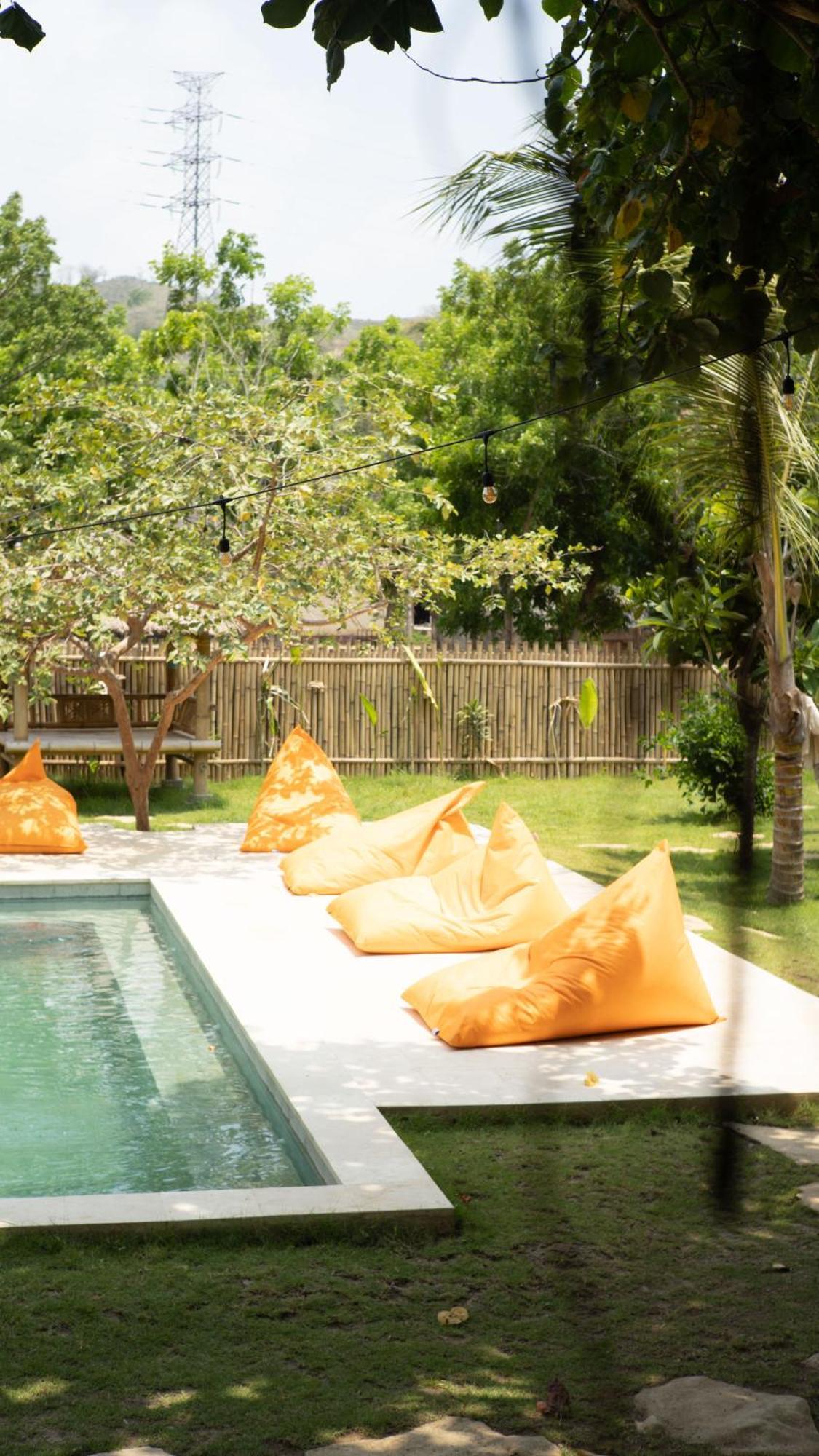 Lost Inn Kuta Capsule Hostel Экстерьер фото